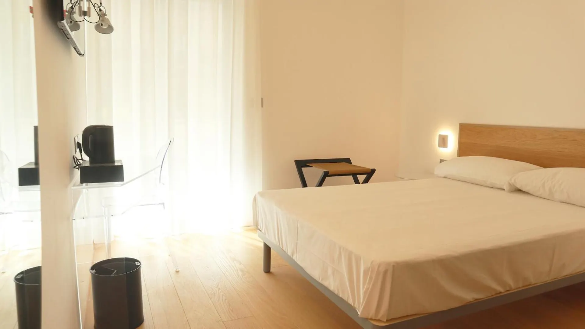 ****  Victor Hotel Italy