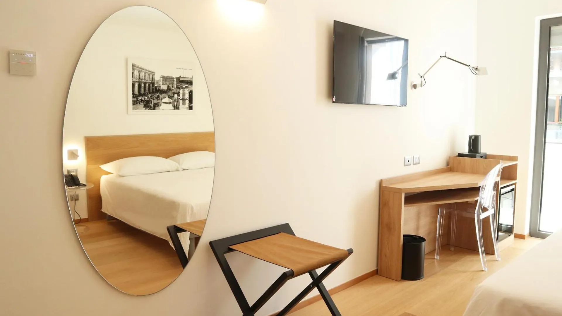 Victor Hotel