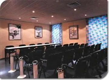 Victor Hotel 4*, Bari